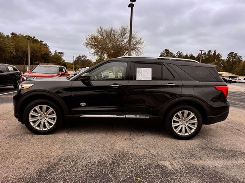 Used 2021 Ford Explorer King Ranch w/ Premium Technology Package AWD/4WD image 4