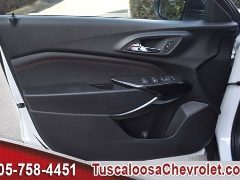 New 2026 Chevrolet Trax RS w/ Sunroof Package image 12