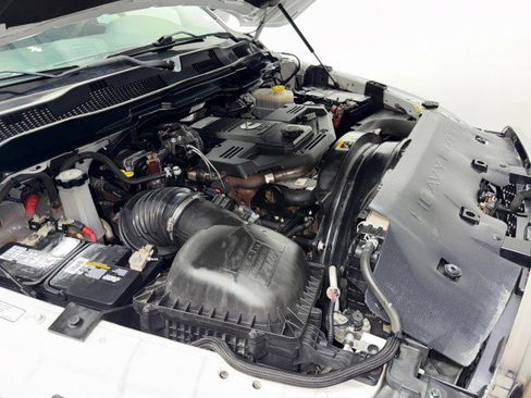 Used 2018 RAM 2500 Tradesman w/ Chrome Appearance Group image 44