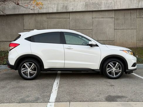 Used 2021 Honda HR-V EX image 11