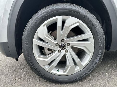 Used 2023 Volkswagen Atlas SE image 30