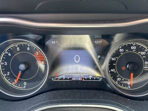 Used 2022 Jeep Cherokee Trailhawk w/ Comfort/Convenience Group AWD/4WD image 8