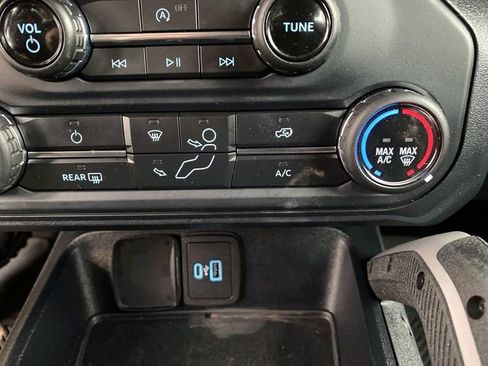 Used 2022 Ford Bronco image 13