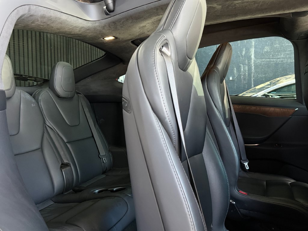 Used 2020 Tesla Model X Long Range AWD/4WD image 35