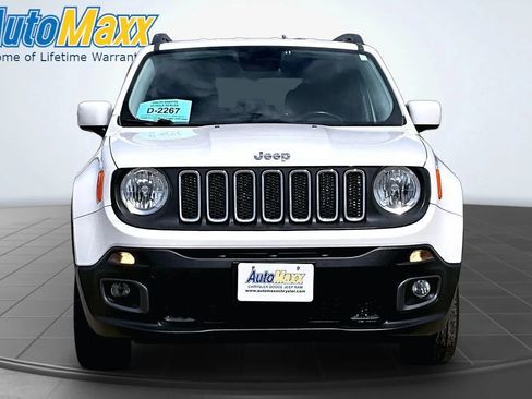 Used 2017 Jeep Renegade Latitude AWD/4WD image 2