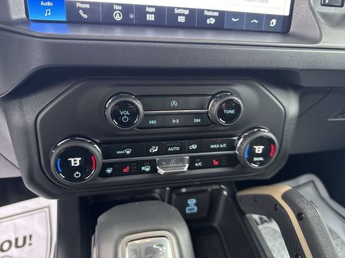 New 2025 Ford Bronco Badlands AWD/4WD image 19