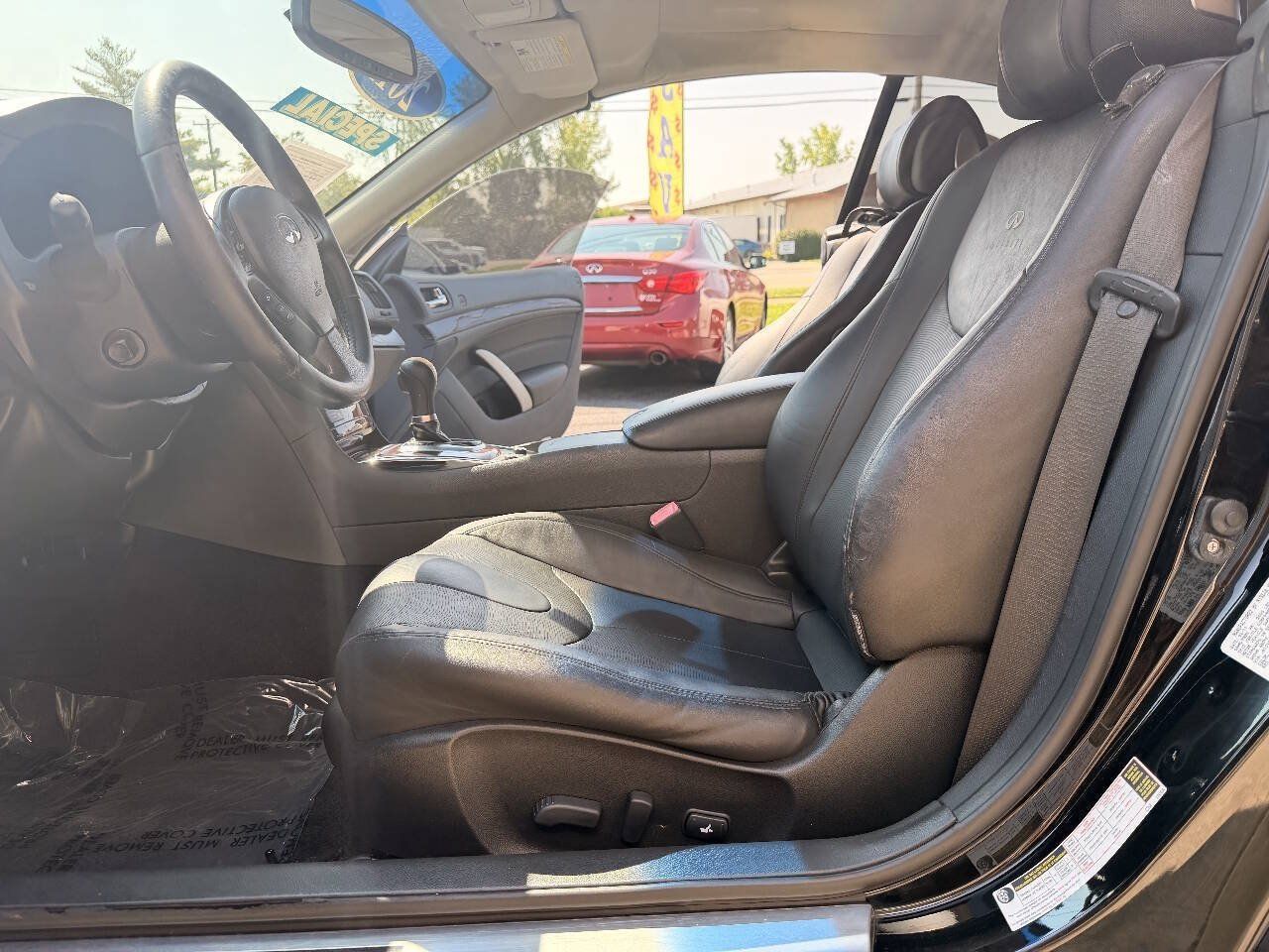 Used 2011 INFINITI G37 Convertible w/ Premium Pkg RWD image 10