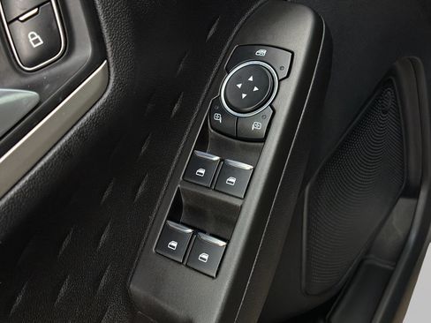 Used 2020 Ford Escape SE Sport FWD image 12