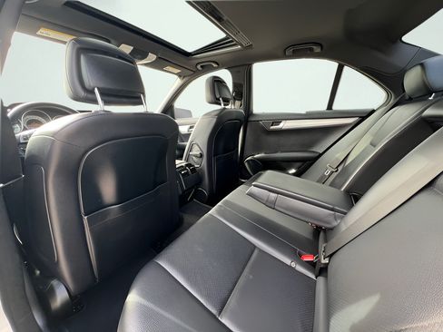 Used 2014 Mercedes-Benz C 250 Sedan image 17
