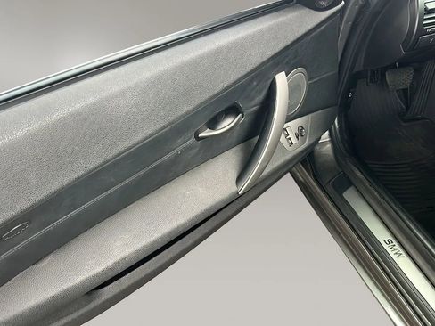 Used 2004 BMW Z4 2.5i image 10