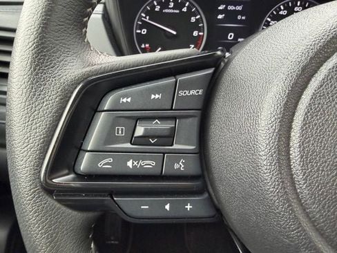 Used 2025 Subaru Forester Premium AWD/4WD image 16