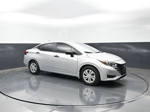 Used 2025 Nissan Versa S w/ Electronics Package FWD image 1