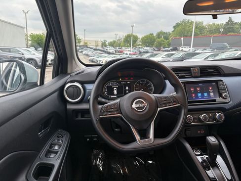 Used 2025 Nissan Versa SV FWD image 29