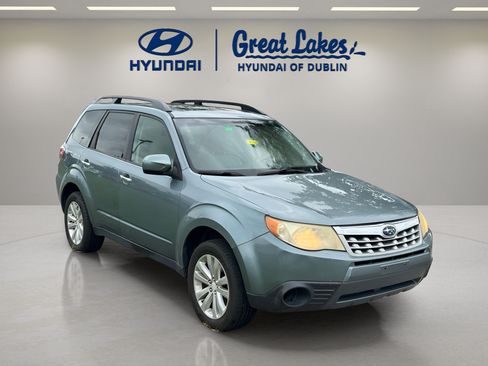 Used 2011 Subaru Forester 2.5X Premium w/ All-Weather Pkg AWD/4WD image 7