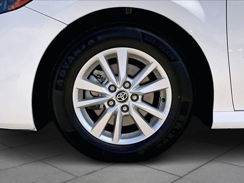 Used 2025 Toyota Camry LE FWD image 20