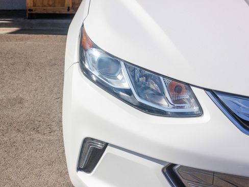 Used 2019 Chevrolet Volt LT image 4
