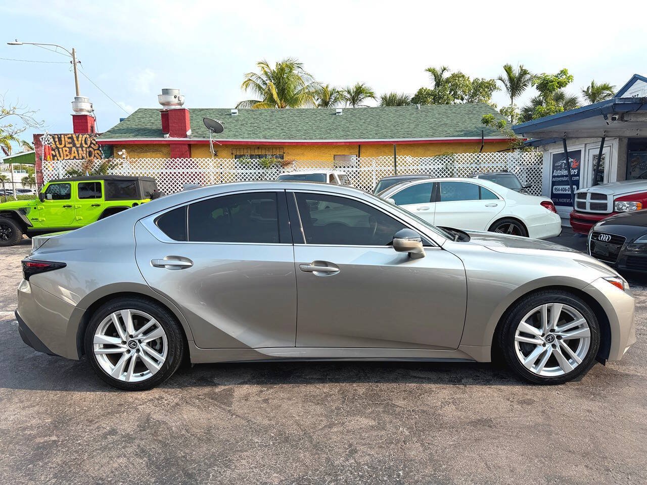 Used 2023 Lexus IS 300 w/ Comfort Package RWD image 12