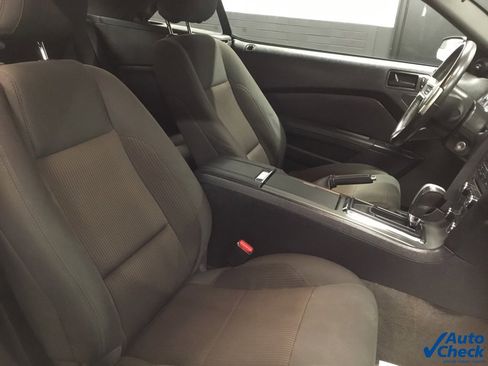 Used 2014 Ford Mustang Convertible image 35