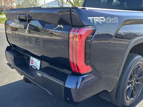 Used 2025 Toyota Tundra Limited w/ TRD Off-Road Package AWD/4WD image 8