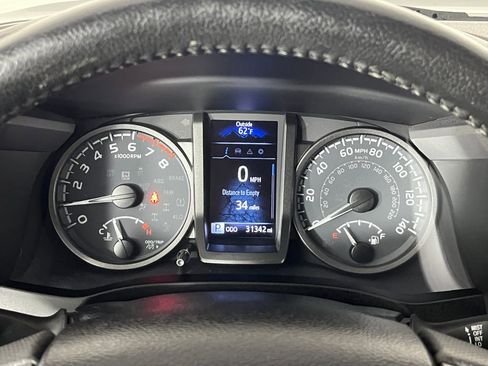 Used 2021 Toyota Tacoma TRD Sport w/ Technology Package AWD/4WD image 19