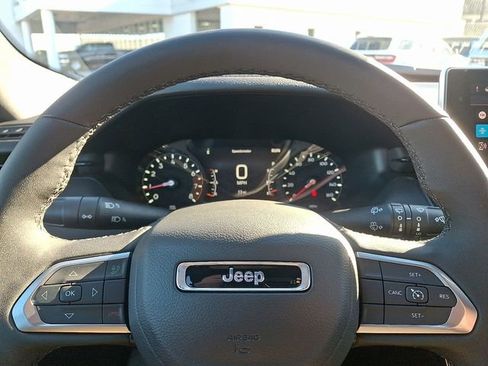 New 2026 Jeep Compass Latitude AWD/4WD image 14