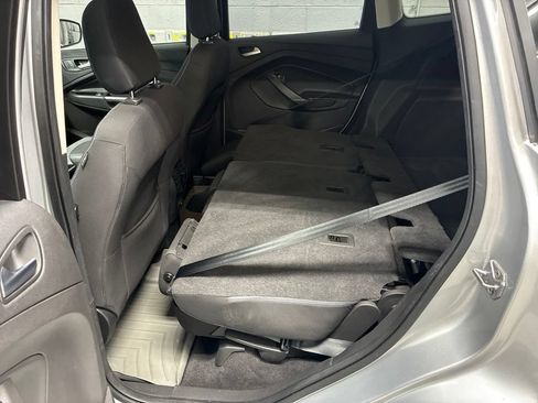 Used 2018 Ford Escape SE w/ SE Sync 3 Package AWD/4WD image 27