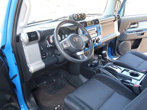 Used 2007 Toyota FJ Cruiser 4WD image 29