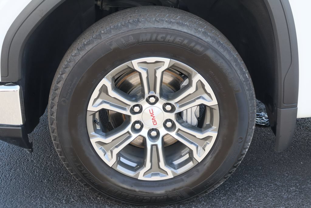 Certified 2025 GMC Sierra 1500 SLT RWD image 30