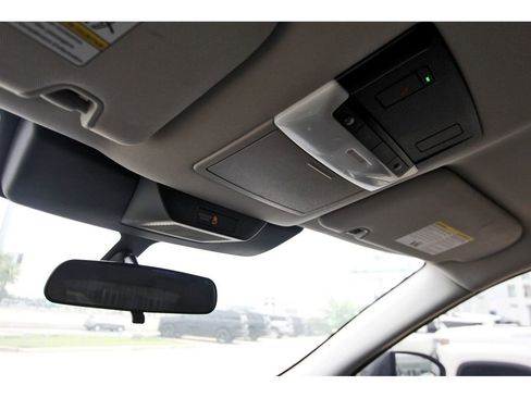 Used 2025 Nissan Pathfinder SV FWD image 18