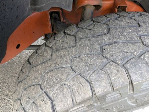Used 2006 GMC Sierra 2500 SLE w/ Snow Plow Prep Package AWD/4WD image 10