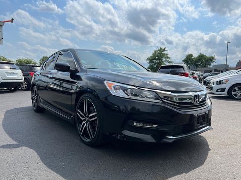 Used 2017 Honda Accord Sport Special Edition image 8