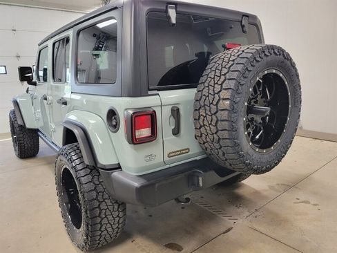 Used 2023 Jeep Wrangler Unlimited Sport AWD/4WD image 7