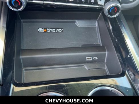 Used 2025 Chevrolet Tahoe High Country RWD image 36
