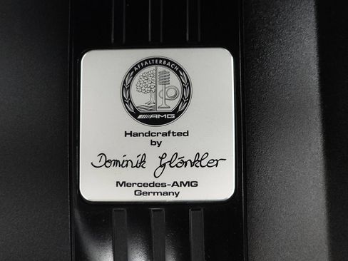 Used 2022 Mercedes-Benz SL 55 AMG 4MATIC w/ Driver Assistance Package image 40