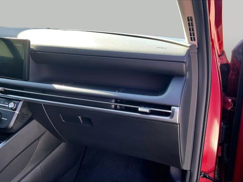 Used 2025 Hyundai Tucson SE FWD image 18
