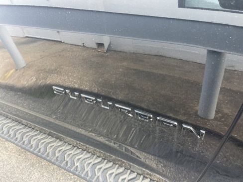 Certified 2025 Chevrolet Suburban Z71 w/ Comfort Package image 6