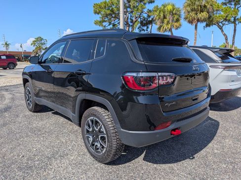 Used 2024 Jeep Compass Trailhawk AWD/4WD image 5