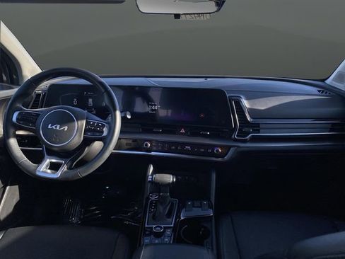 Used 2023 Kia Sportage EX image 5