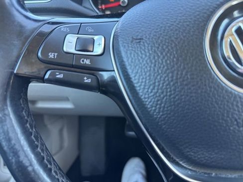 Used 2017 Volkswagen Passat 1.8T R-Line w/ R-Line Lighting Package FWD image 25
