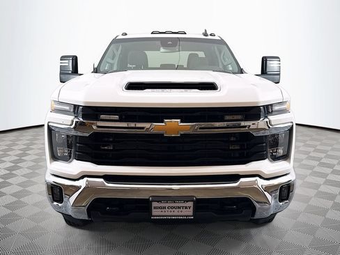 Used 2024 Chevrolet Silverado 3500 LT w/ Convenience Package AWD/4WD image 2