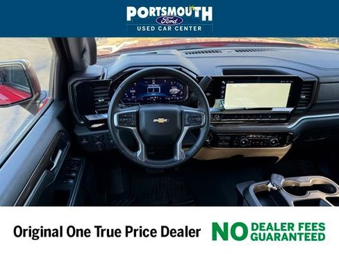 Used 2025 Chevrolet Silverado 1500 LT image 7