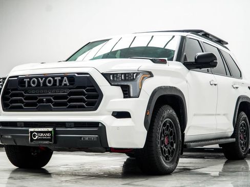 Used 2023 Toyota Sequoia TRD Pro AWD/4WD image 9