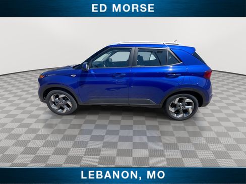 Used 2025 Hyundai Venue SEL FWD image 5