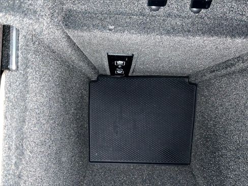 Used 2018 Mercedes-Benz GLE 350 4MATIC image 15