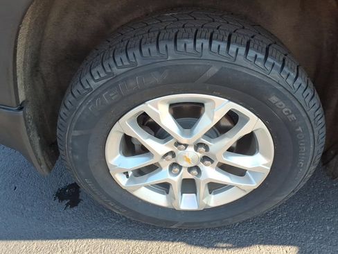 Used 2018 Chevrolet Traverse LT AWD/4WD image 11