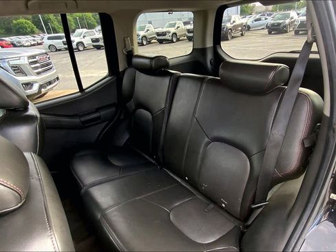 Used 2011 Nissan Xterra PRO-4X w/ Pro-4x Leather Pkg AWD/4WD image 19