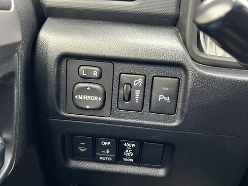 Used 2017 Toyota 4Runner Limited AWD/4WD image 32
