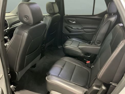 Used 2022 Chevrolet Traverse RS image 20