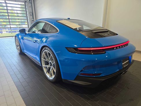 Used 2022 Porsche 911 GT3 RWD image 3