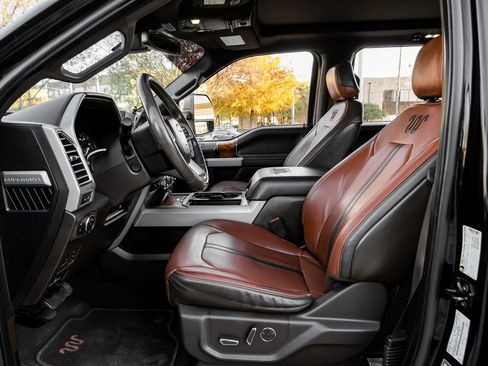 Used 2018 Ford F250 King Ranch w/ King Ranch Ultimate Package image 4